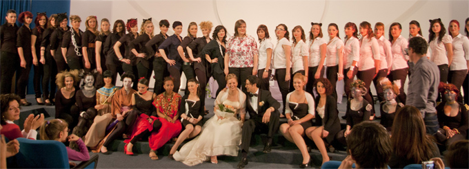 sfilata arte e colore casa del giovane